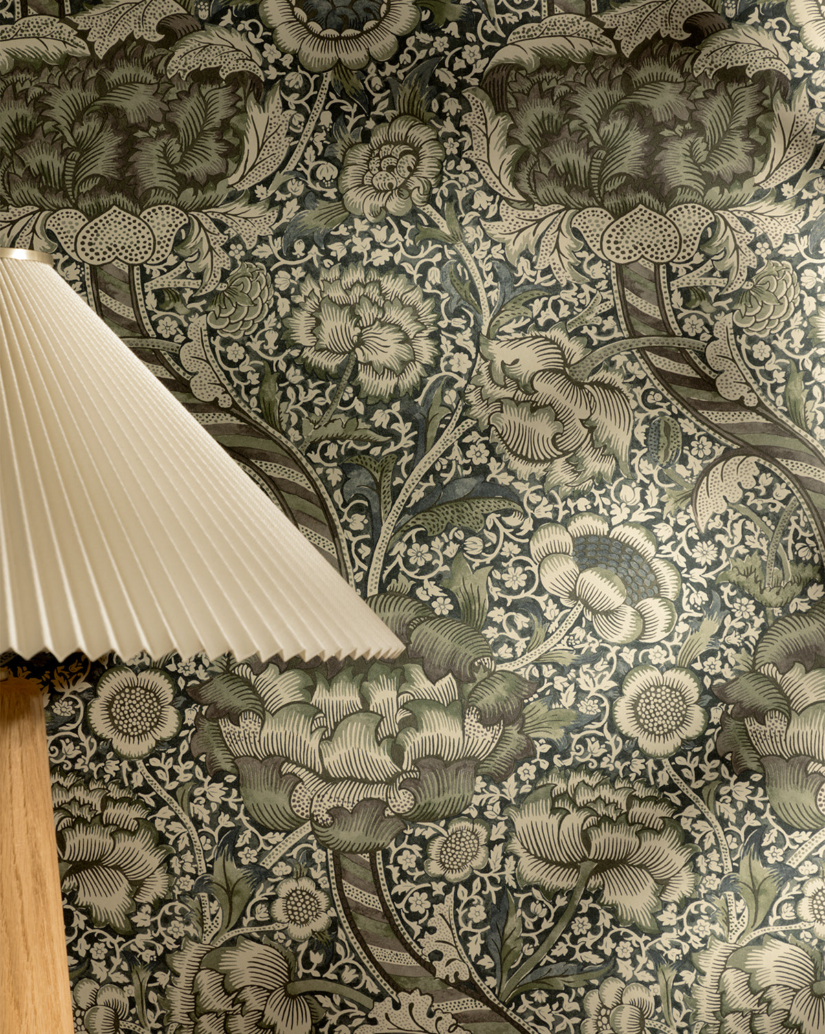 Morris & Co. x Vendixs Wandle Wallpaper