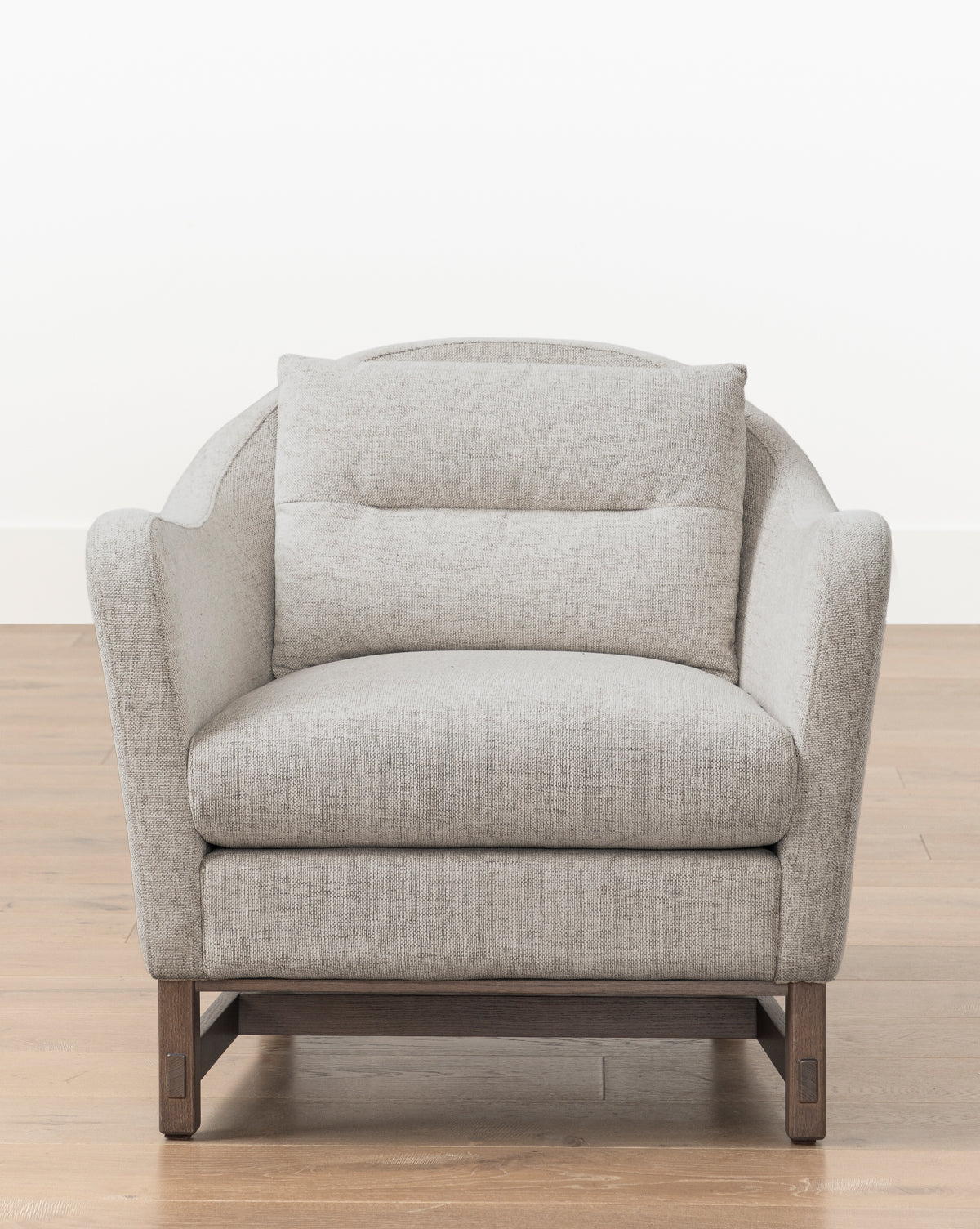 Vendixs modern accent chair in coastal living room