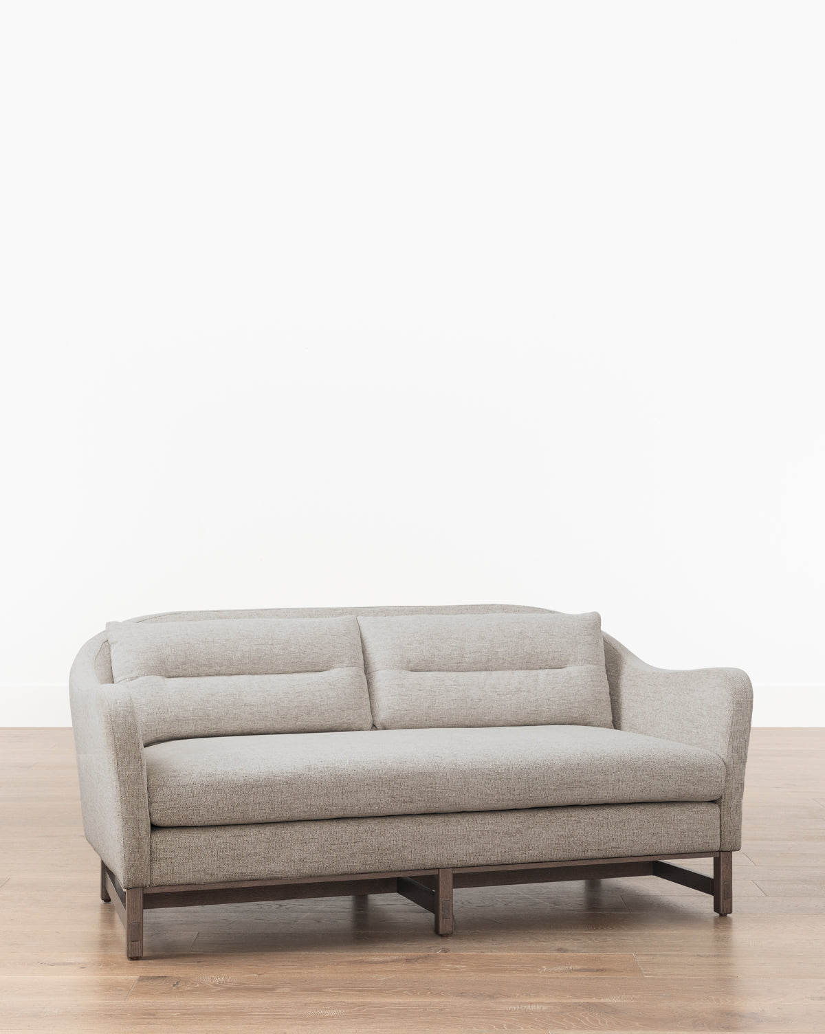 Vendixs upholstered settee in a small living room
