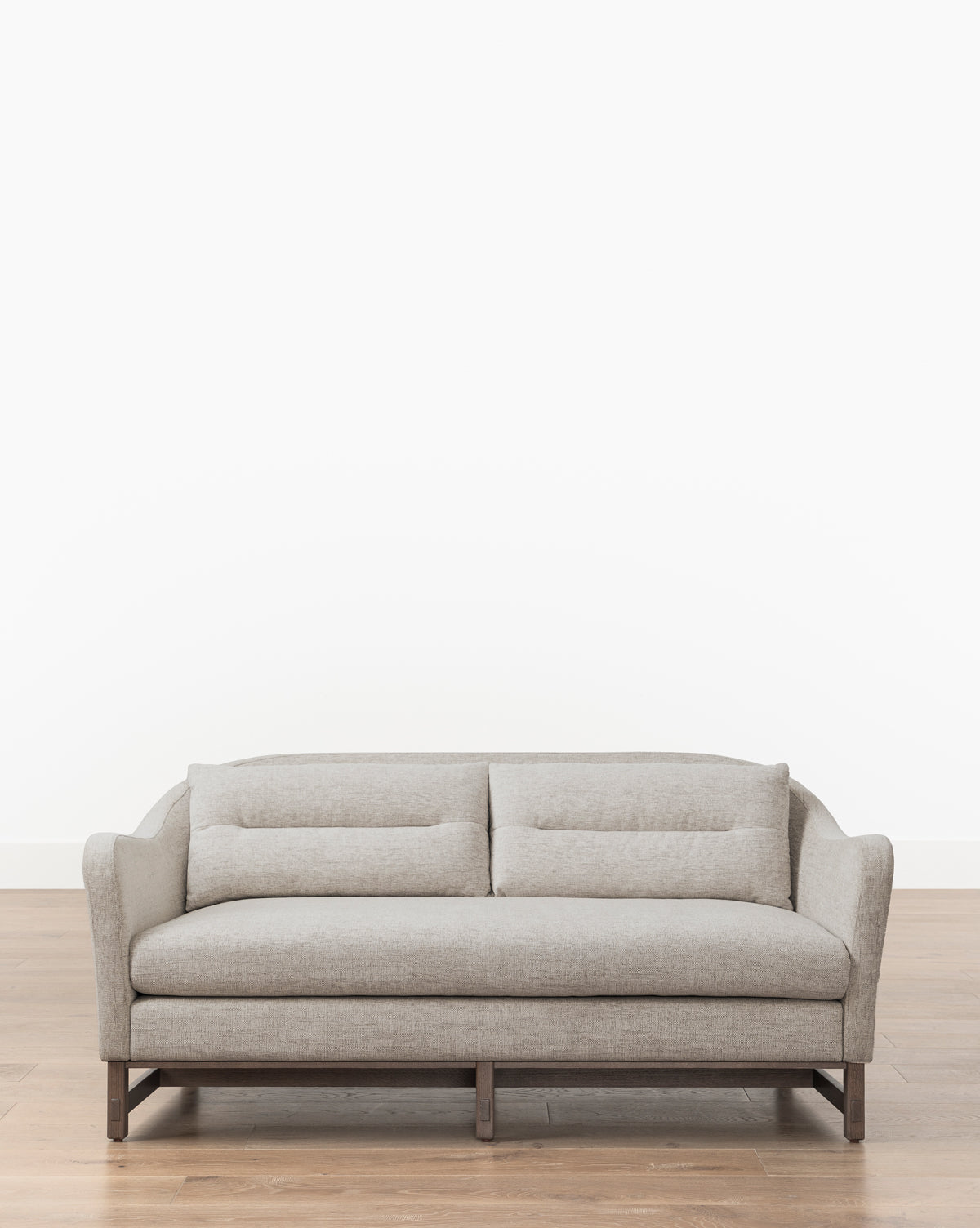 Vendixs upholstered settee in a small living room