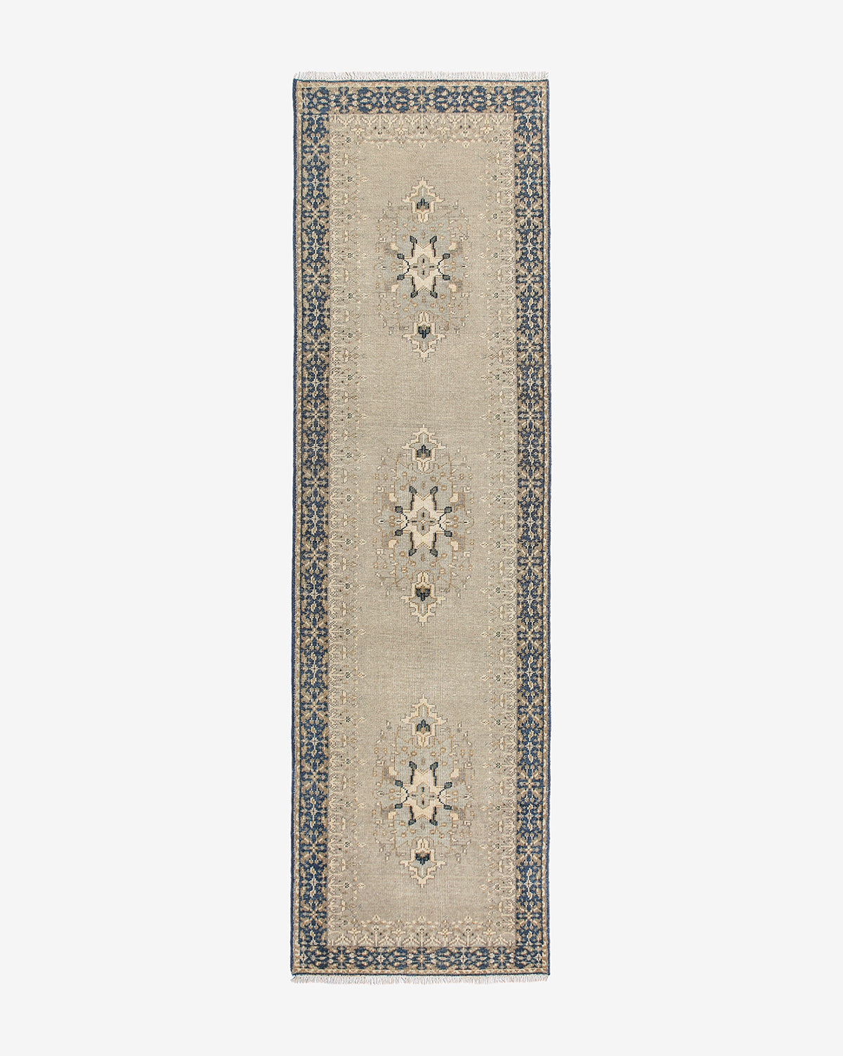 Vendixs hand knotted 100% wool vintage rug.