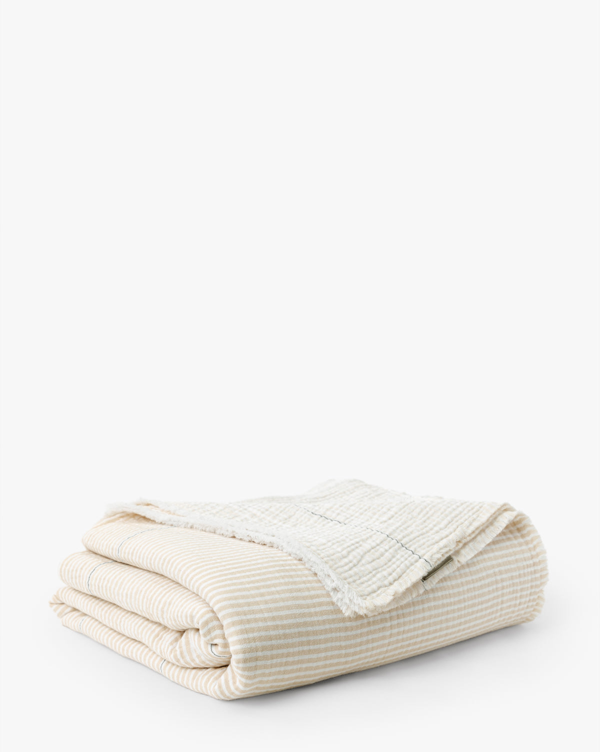 Vendixs lightweight 100% cotton coverlet.