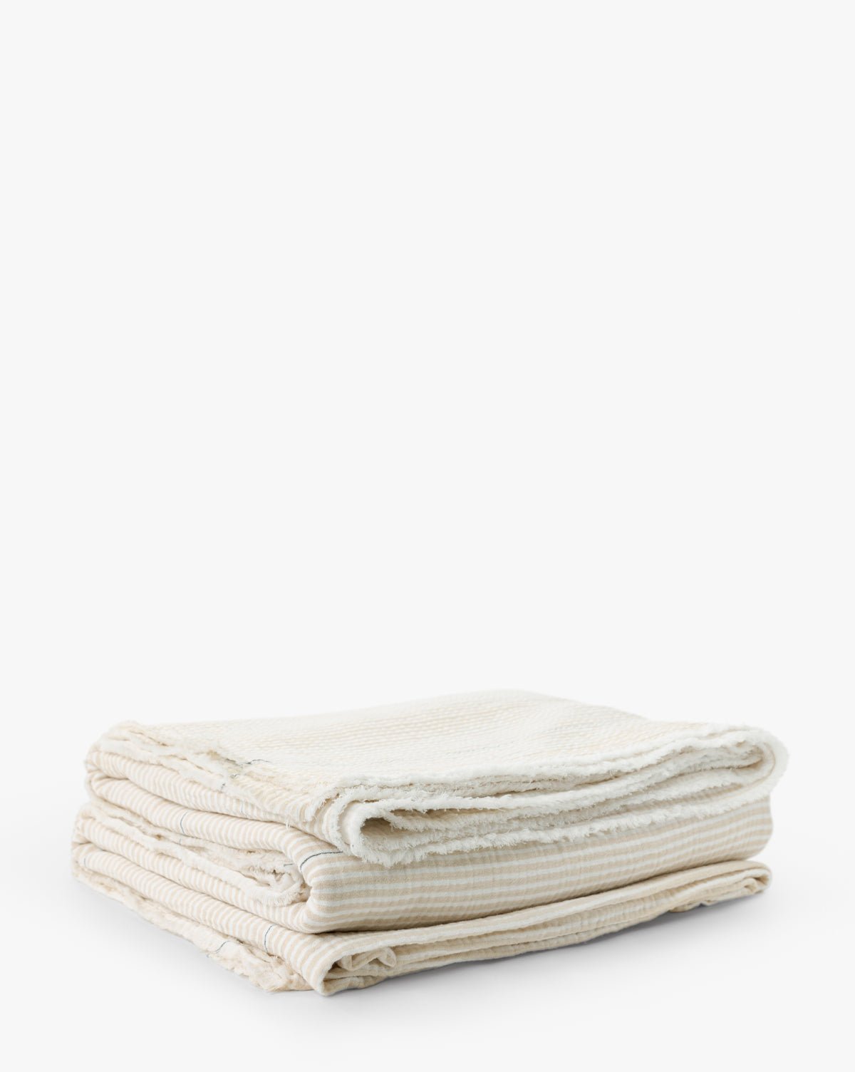 Vendixs lightweight 100% cotton coverlet.