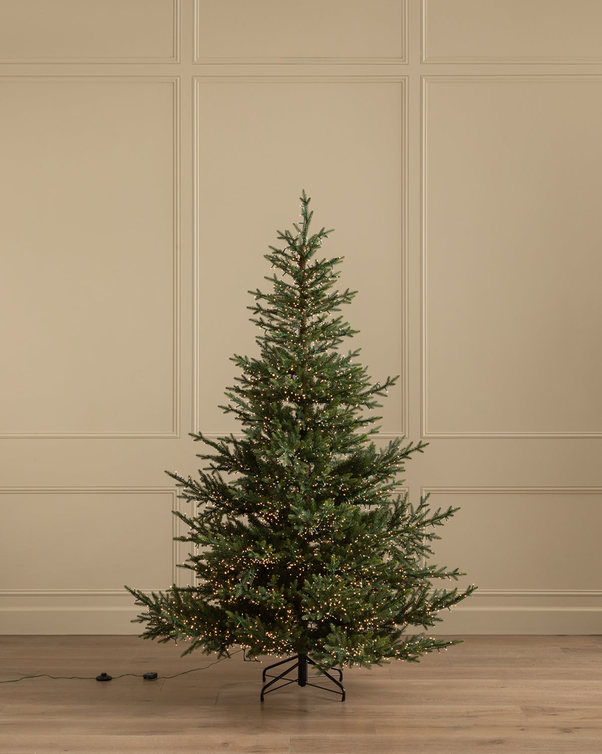 Vendixs faux Christmas tree with lights