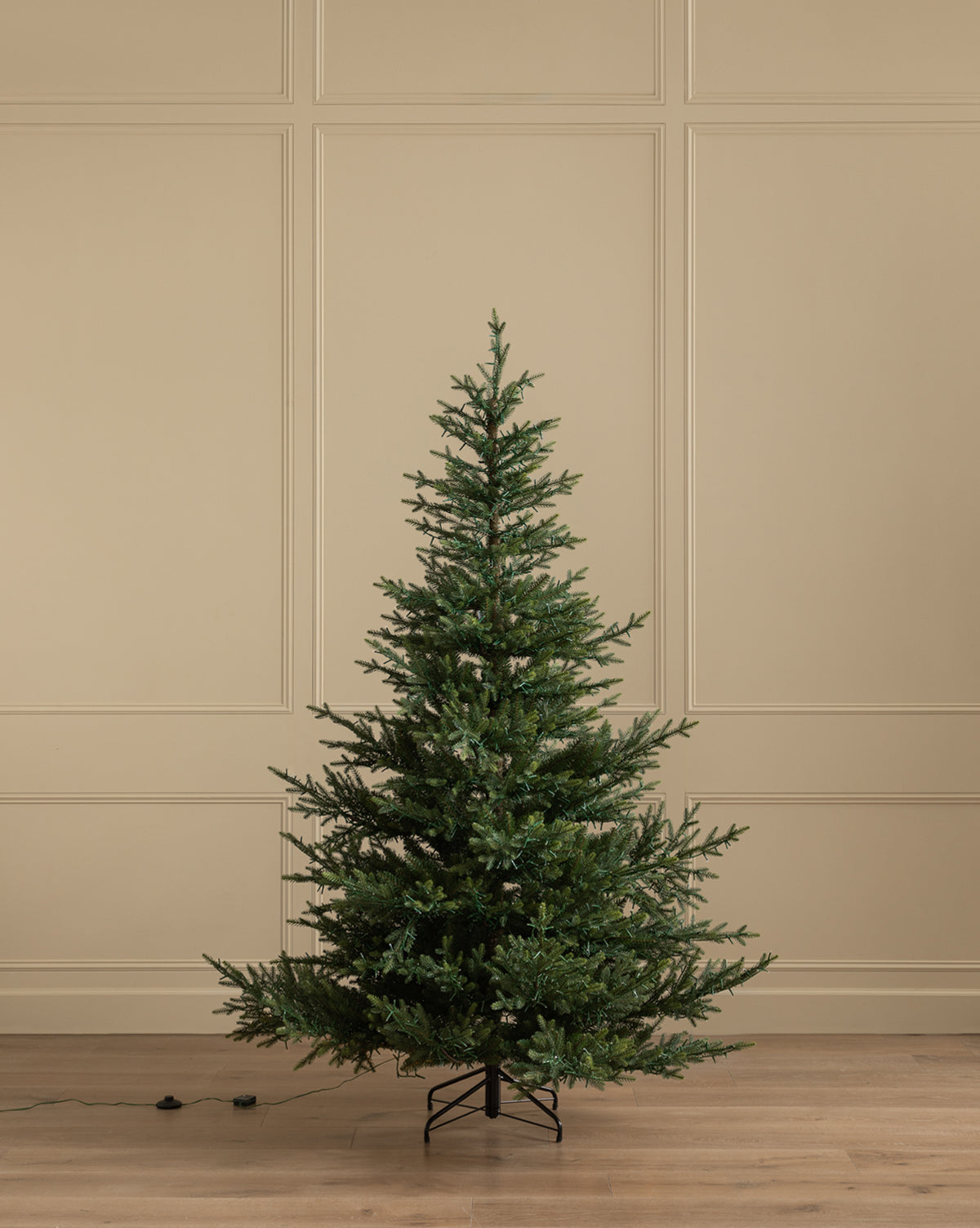 Vendixs faux Christmas tree with lights
