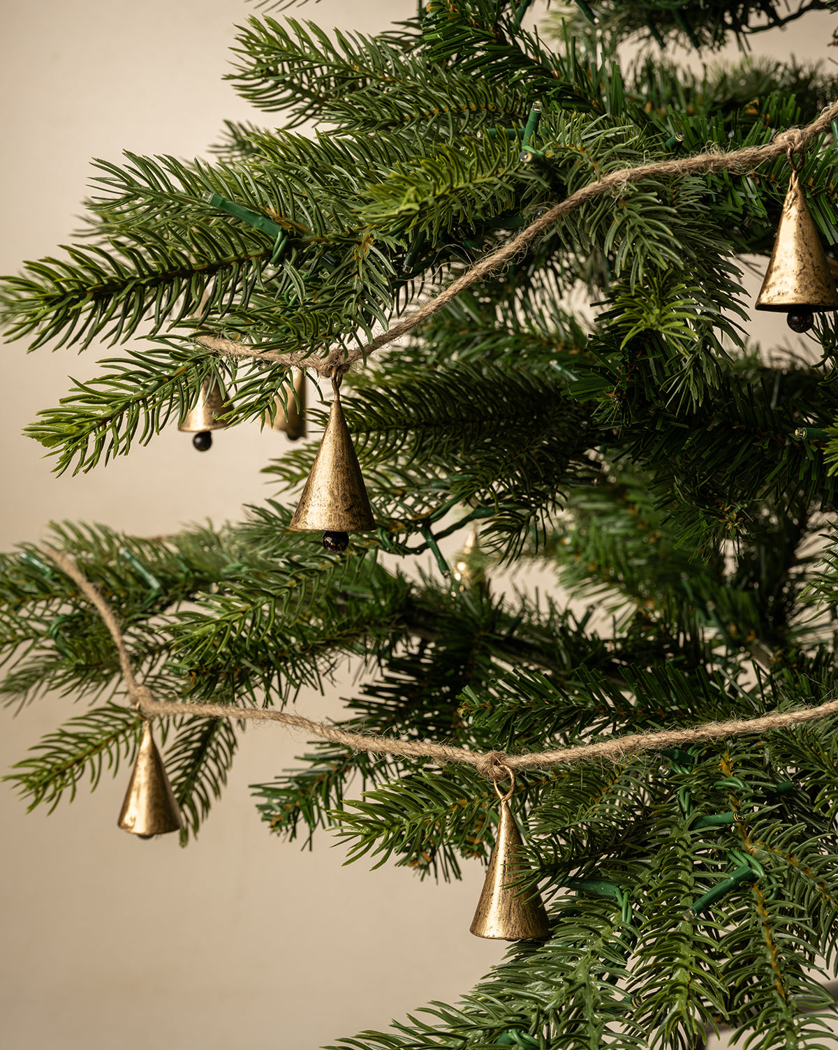 Vendixs faux garland with pinecones for holiday decor 