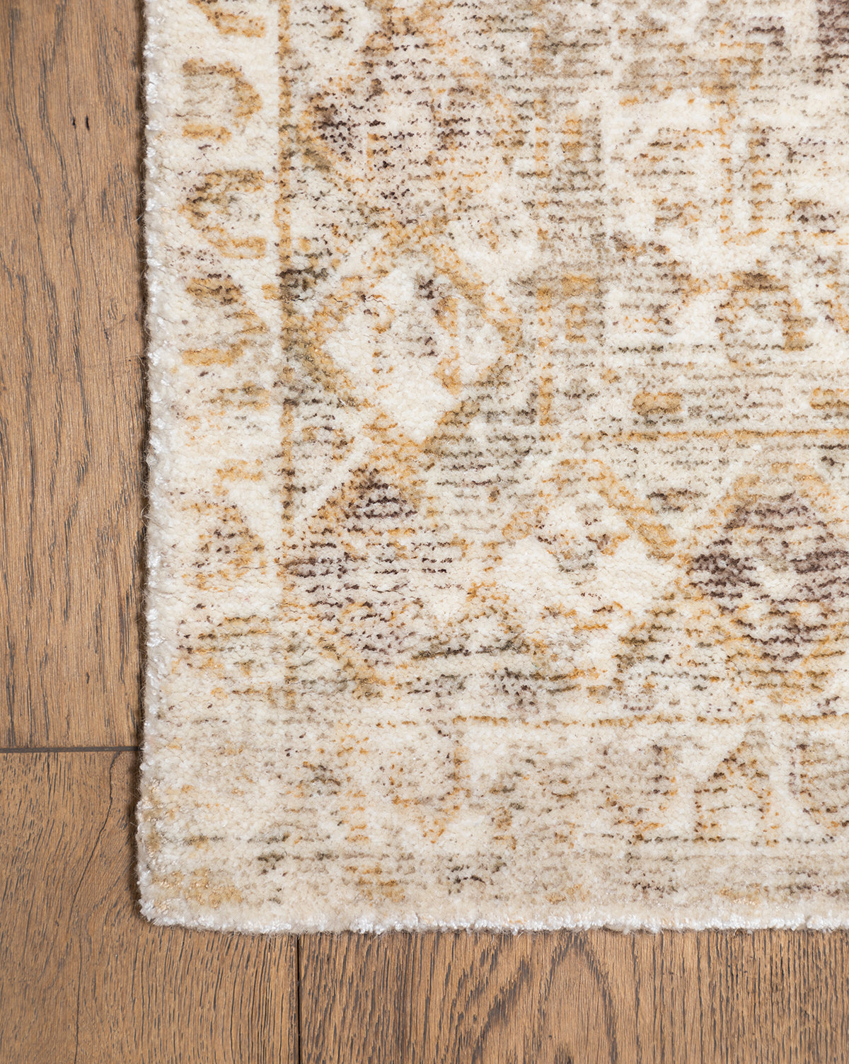 The image highlights a corner of the rug with its distinct geometric design, by Vendixs