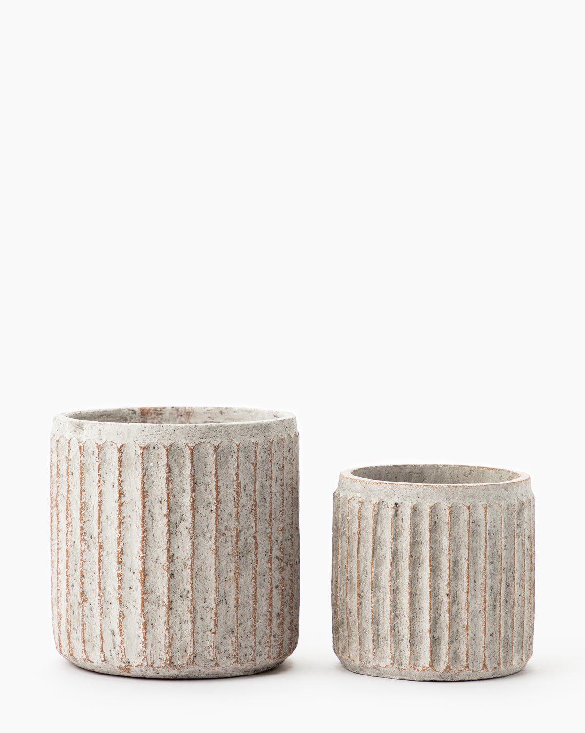 Pair of Whitewashed Ridge Pots in small and large sizes, shown together from Vendixs
